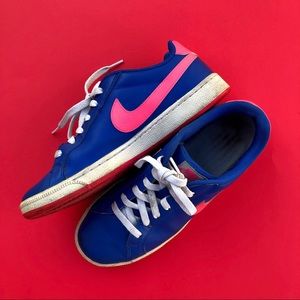 Nike court majestic’s